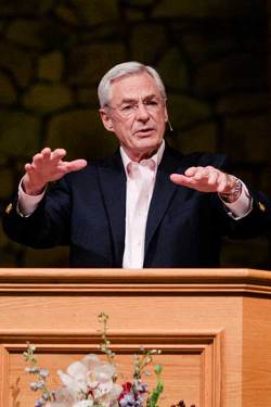 Photo of Kent Hughes