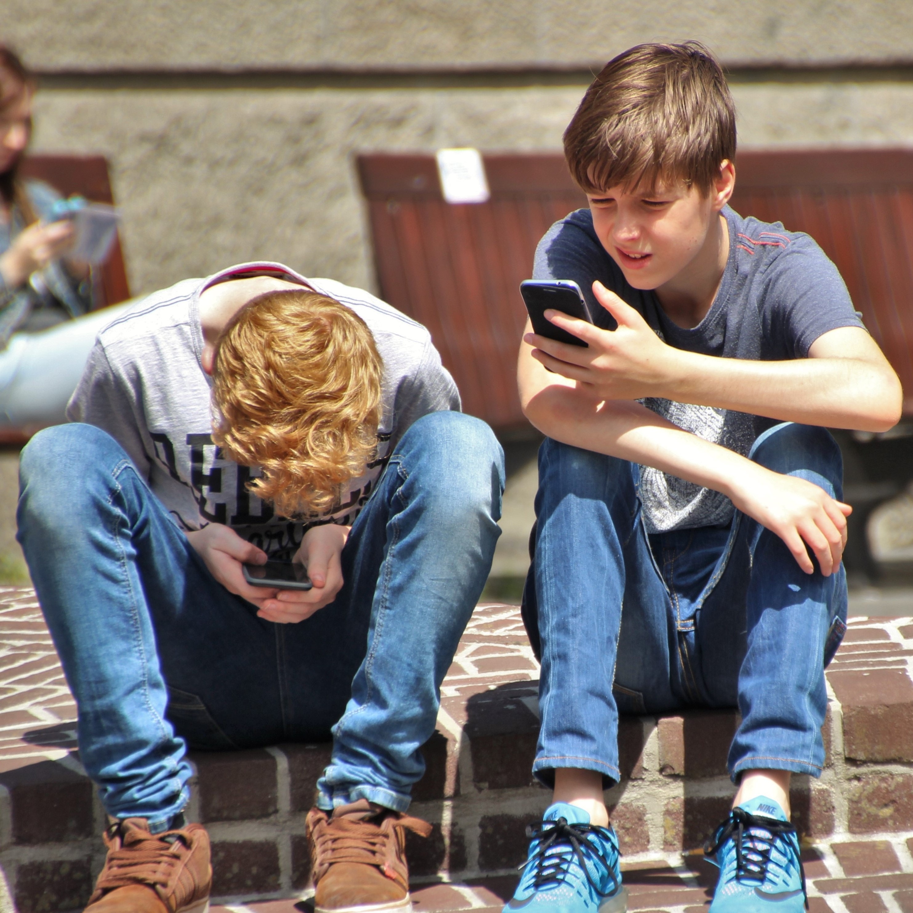 Old Books, the Antidote to Our News Feeds